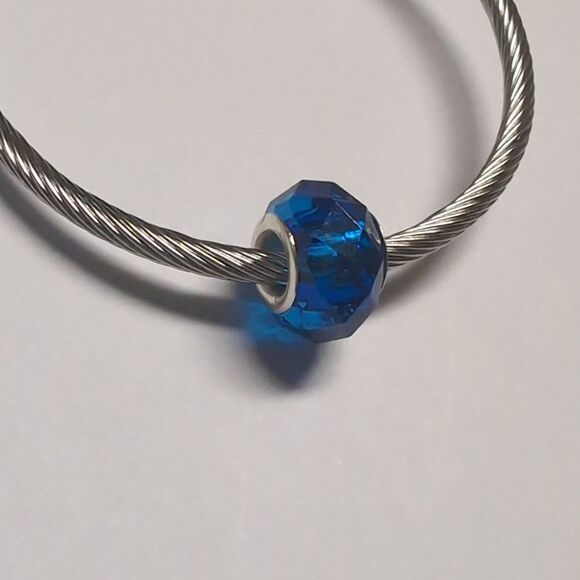 Blue Facteded Charm for Pandora Style Bracelet - Picture 4 of 4
